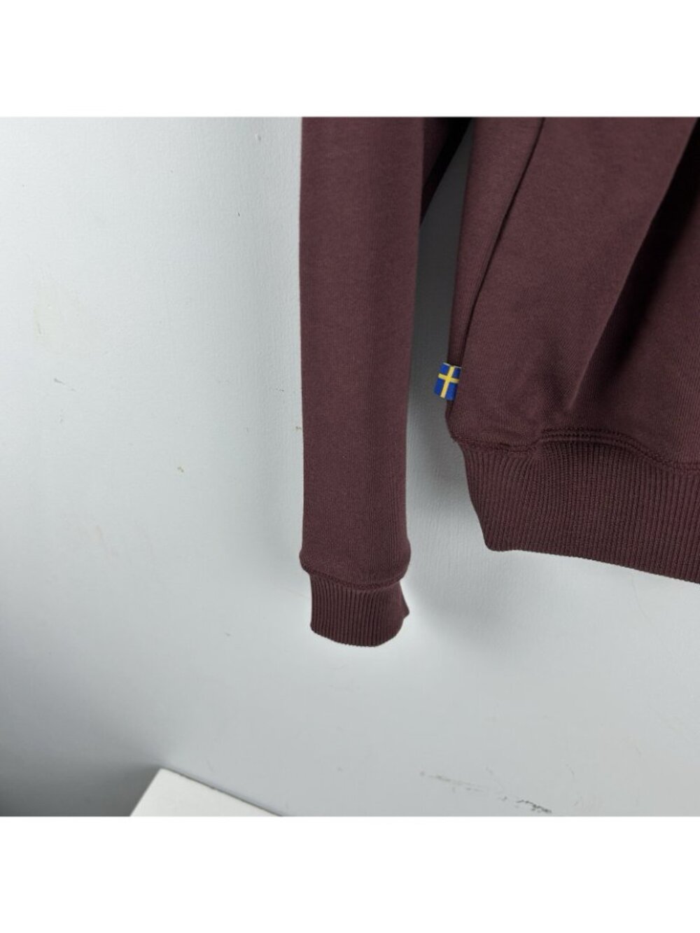 NWT Fjallraven 1960 Logo Badge Sweater Women's Medium Port Red Sweatshirt - Picture 6 of 7